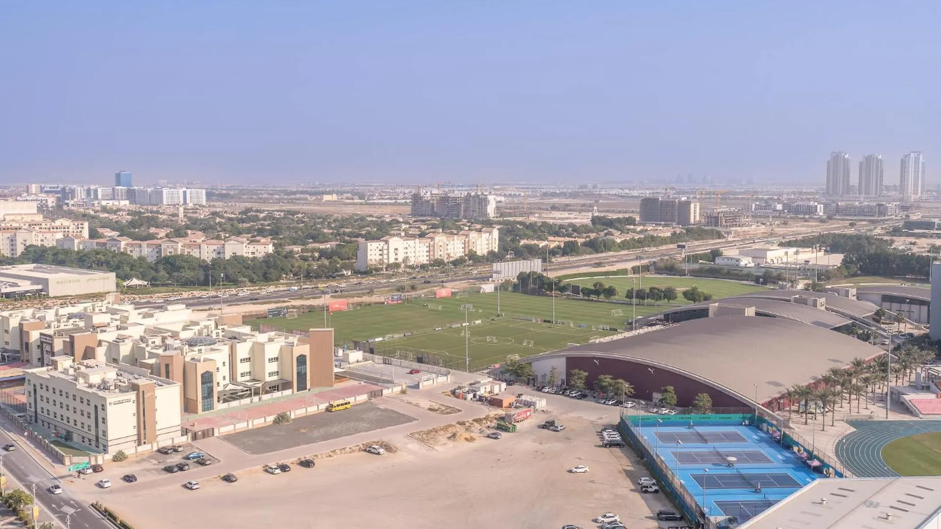 Charming, Sun-Filled 1-Bedroom In Red Residence, Dubai Sports City