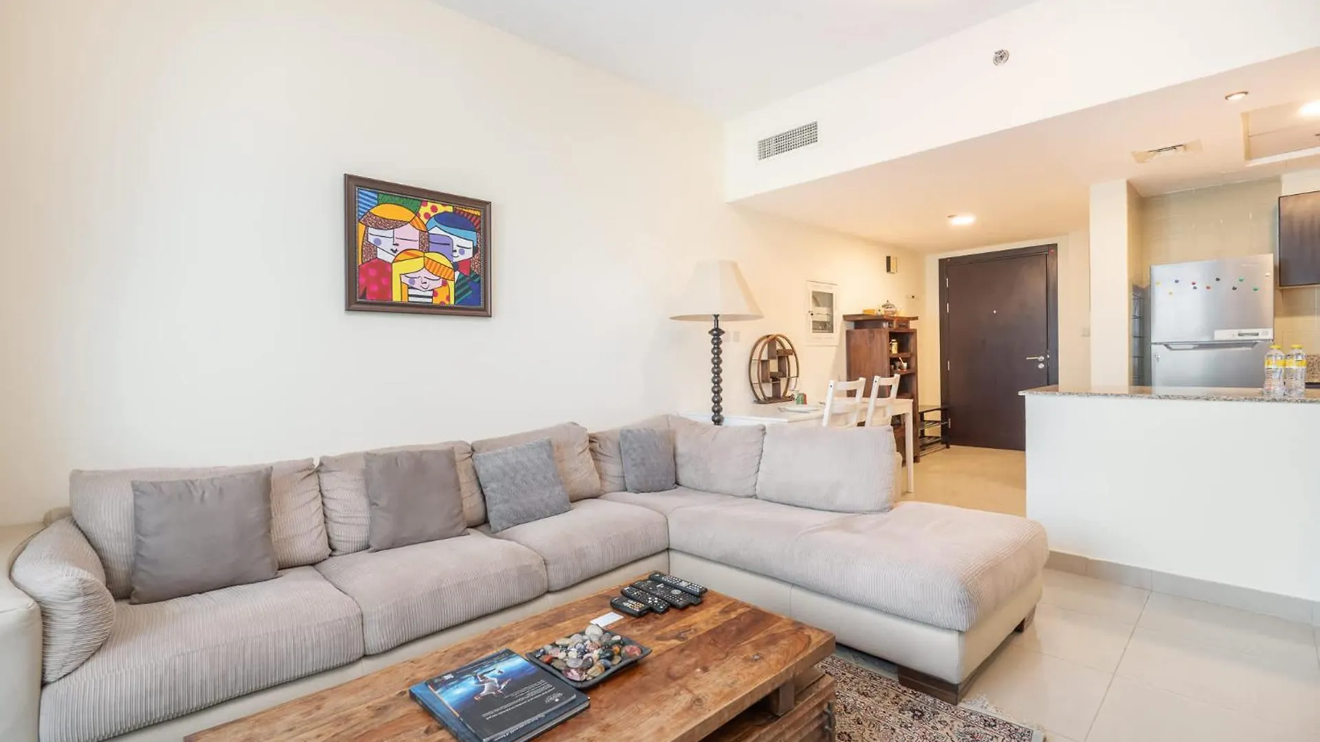 Apartment Charming, Sun-Filled 1-Bedroom In Red Residence, Dubai Sports City