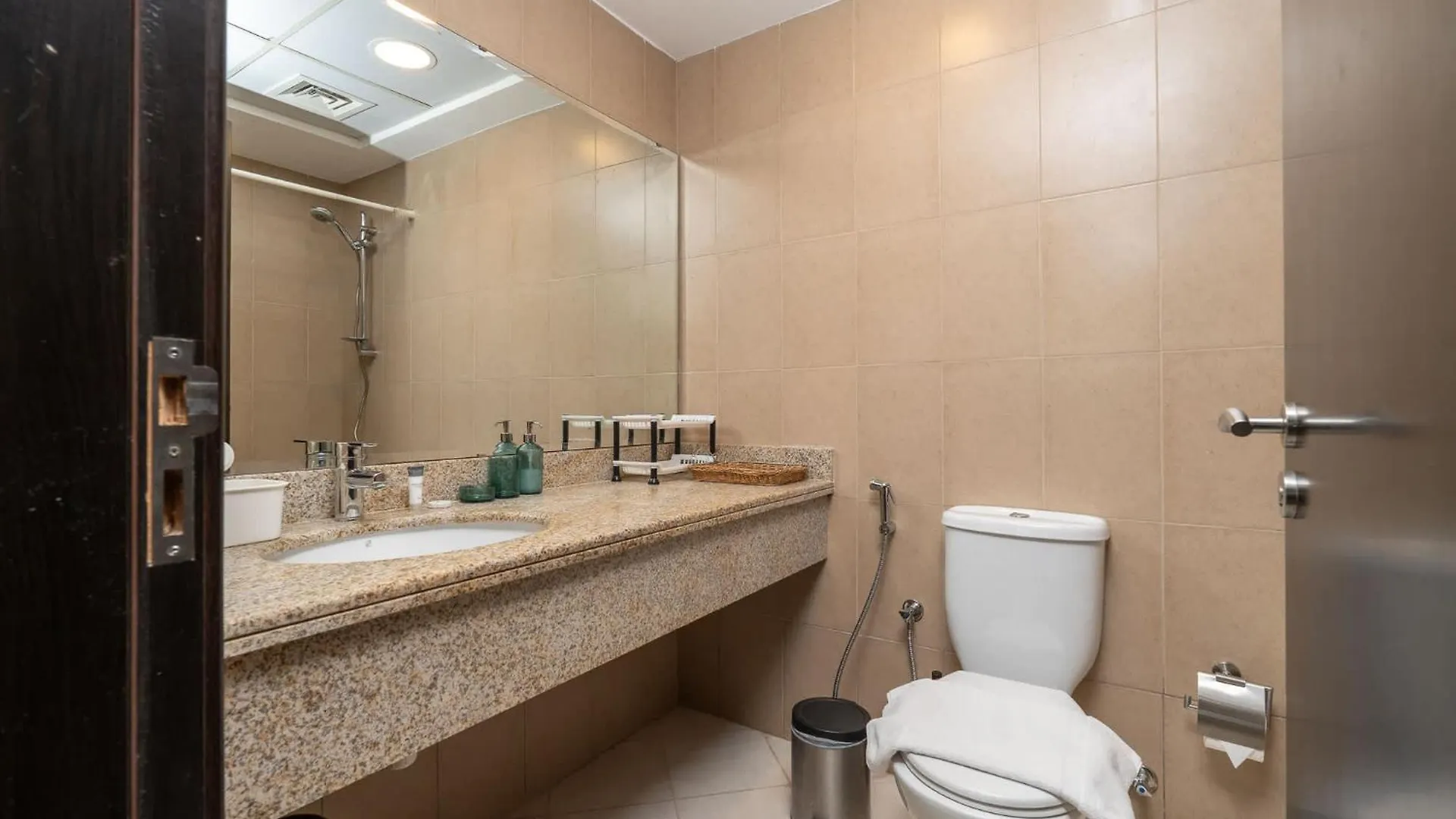 Charming, Sun-Filled 1-Bedroom In Red Residence, Dubai Sports City